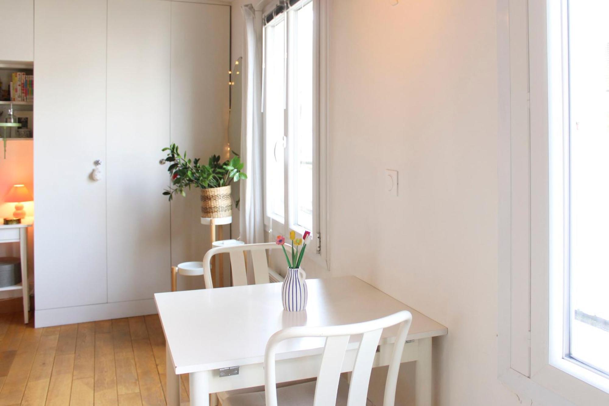 Bright And Quiet 25 M Appartement Paris